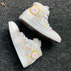CONVERSE | Toddler Flower Sneakers | Size 8